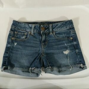 American Eagle Distressed Denim Super Stretch Medium Wash Shorts - size 0